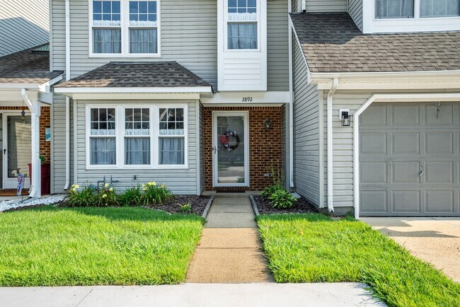 Building Photo - Furnished Townhome in VB