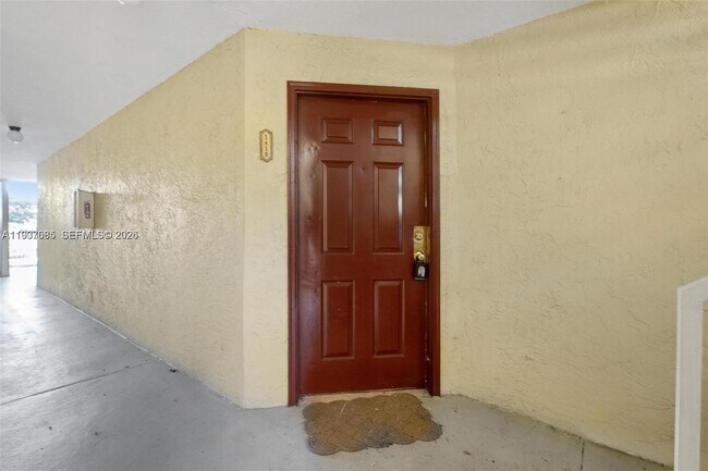 Foto del edificio - 12400 Vista Isles Dr