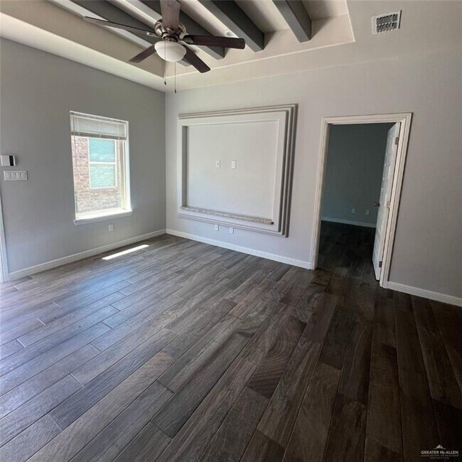 Foto del edificio - 8 E Garfield Ave