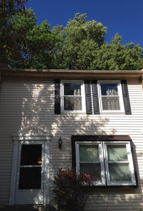 45 Dufief Ct, North Potomac, MD 20878 Townhome Rentals in North