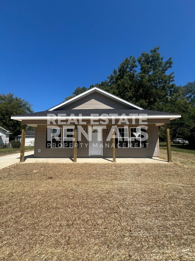 Building Photo - 802 Raley St