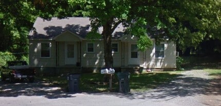 Building Photo - 204 Sunset Ct