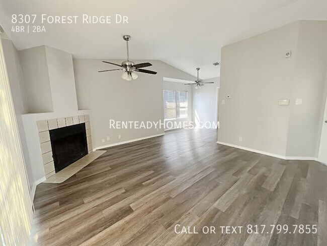 Foto del edificio - 8307 Forest Ridge Dr