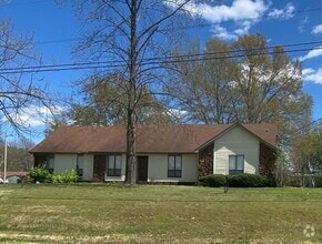 Building Photo - 316 W University Pkwy