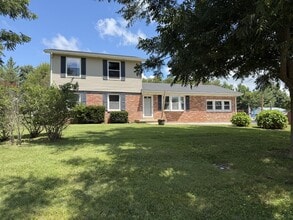 Building Photo - 721 Wayland Dr