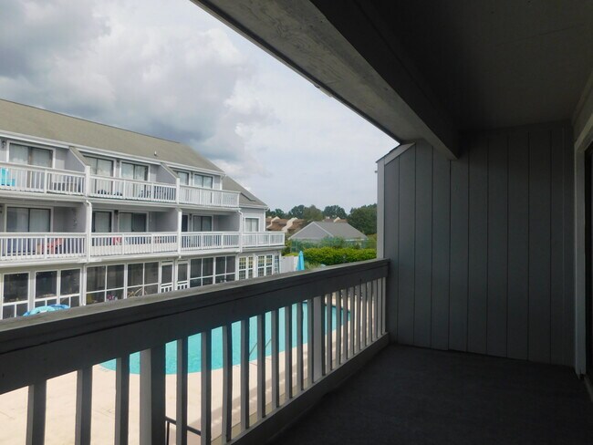 Foto del edificio - 3700 Golf Colony Ln
