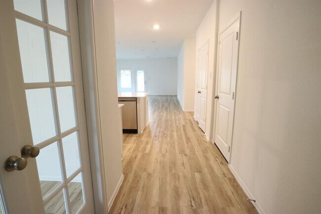 Building Photo - 3518 Galway Glen Trl