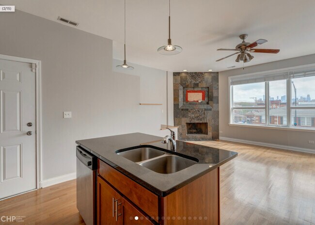 Foto del edificio - 224 S Oakley Blvd