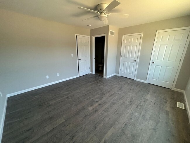 Building Photo - Newer Home in Lake Labadie Subdivision