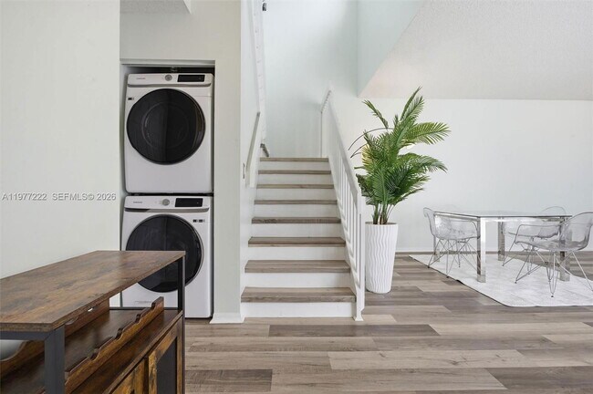 Foto del edificio - Seagrape Way, Hollywood, FL 33019 - 2 BR 2 BA townhouse
