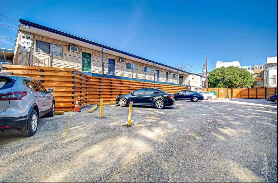 Foto del edificio - 1903 Commonwealth St