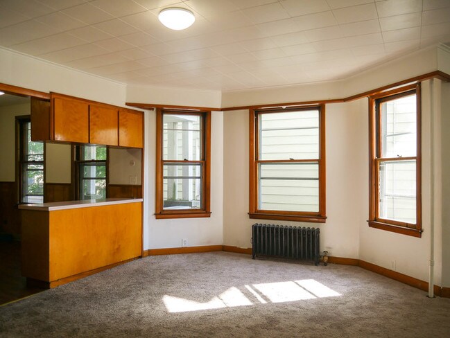 Building Photo - 73 Kenwood Park