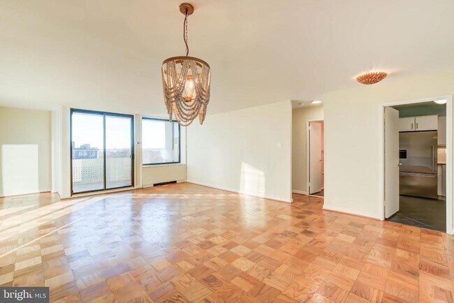 Foto del edificio - 490 M St SW