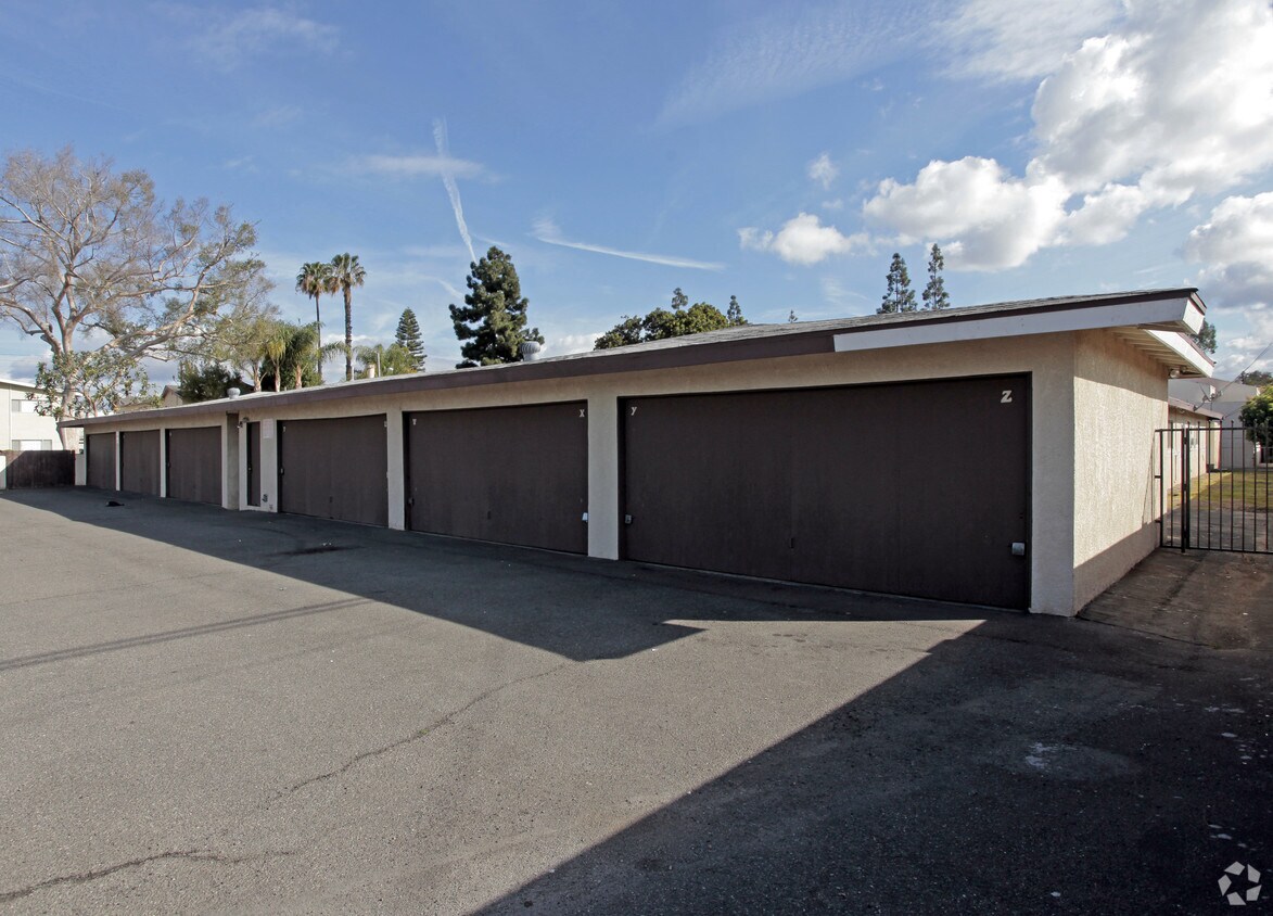 Building Photo - 2228 E Westport Dr