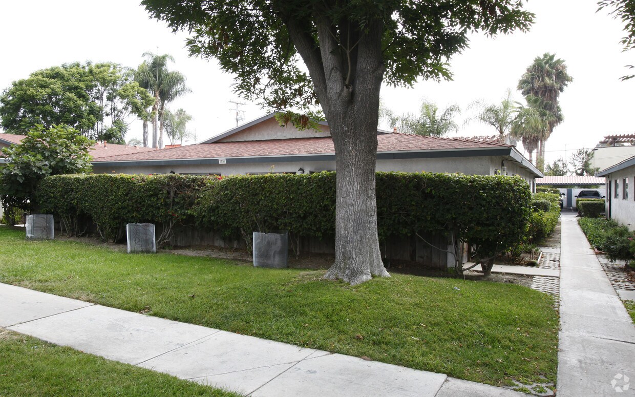 Primary Photo - 7596 23rd St
