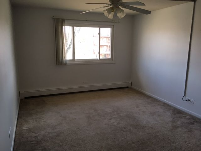 1140 S Lorraine Rd Unit 2C, Wheaton, IL 60189 - Room for Rent in ...