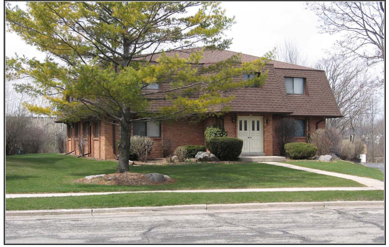 Primary Photo - Brookside Apartments