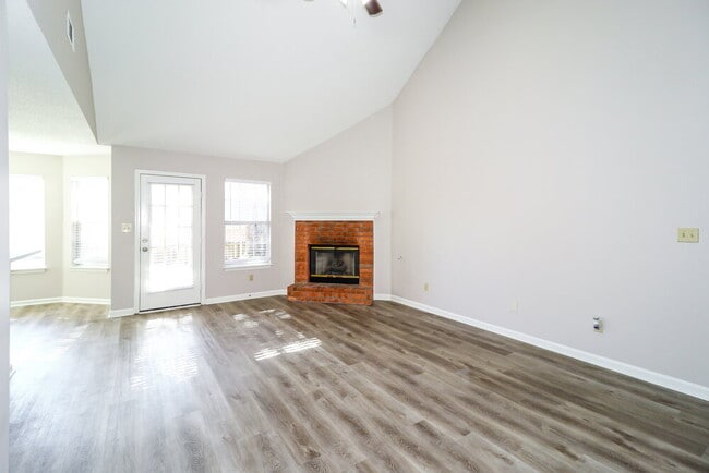 Building Photo - 7121 Showboat Ln