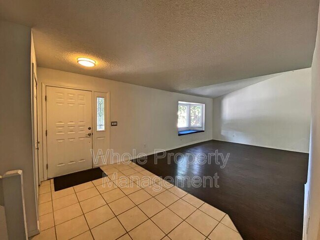 Building Photo - 4956 S Dillon St