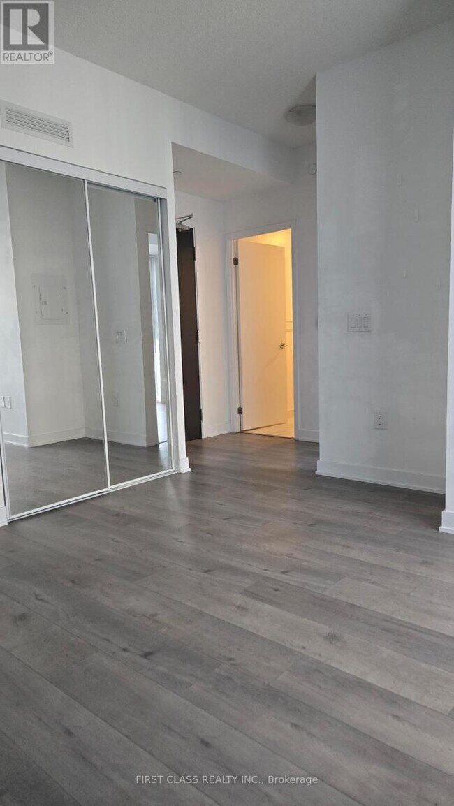 Photo du bâtiment - 10 Honeycrisp Cres