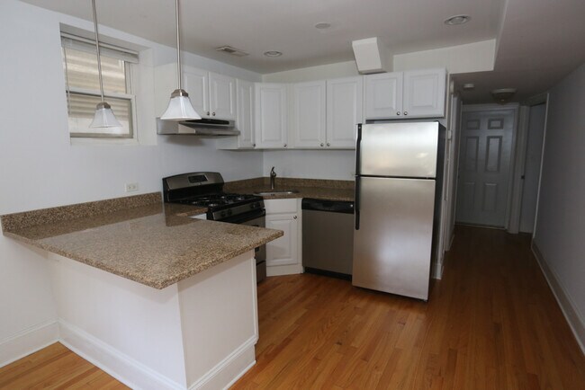 Foto del edificio - 3446 N Bell Ave
