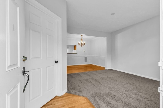 Building Photo - 7717 Porter House Dr