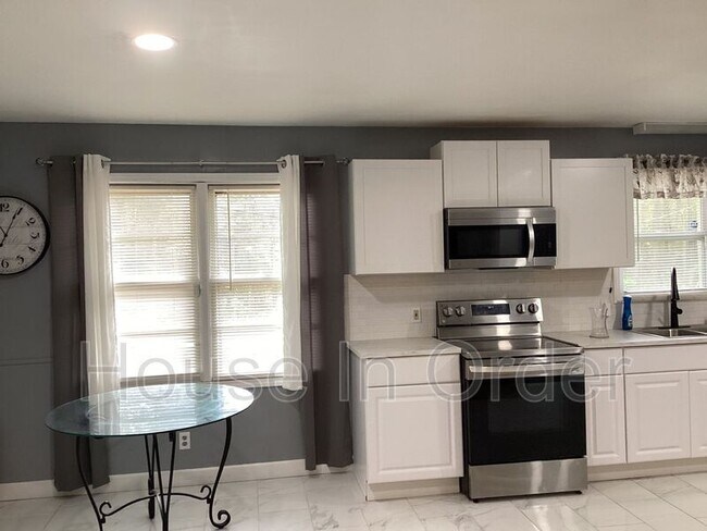 Foto del edificio - 64 Valentine St