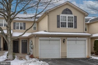 Building Photo - 211 Sparrow Rd