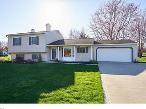 Building Photo - 13910 Aspen Oval