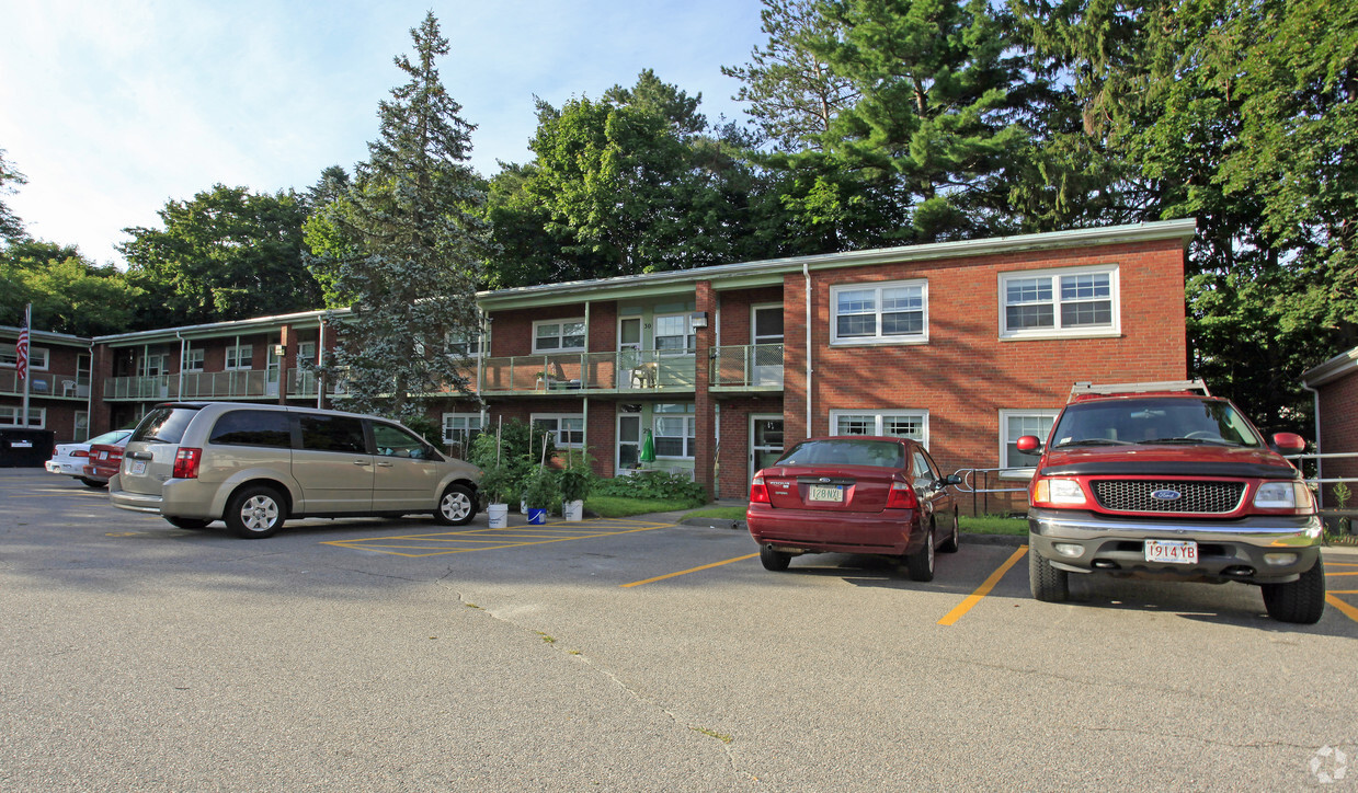 Foto del edificio - 1-32 Fairfield Ct
