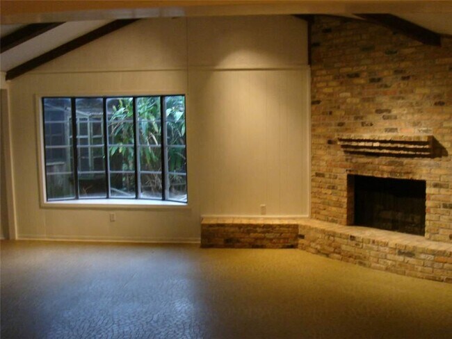 Building Photo - 139 Pamellia Dr