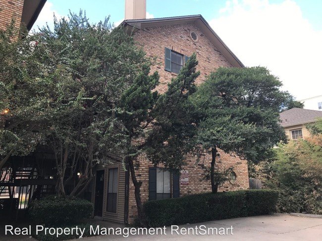 Building Photo - 2206 Nueces St