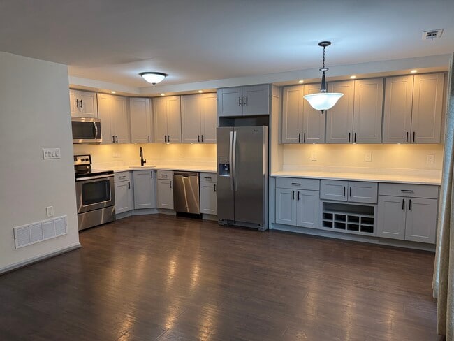 Foto del edificio - 1002 N Glen Dr