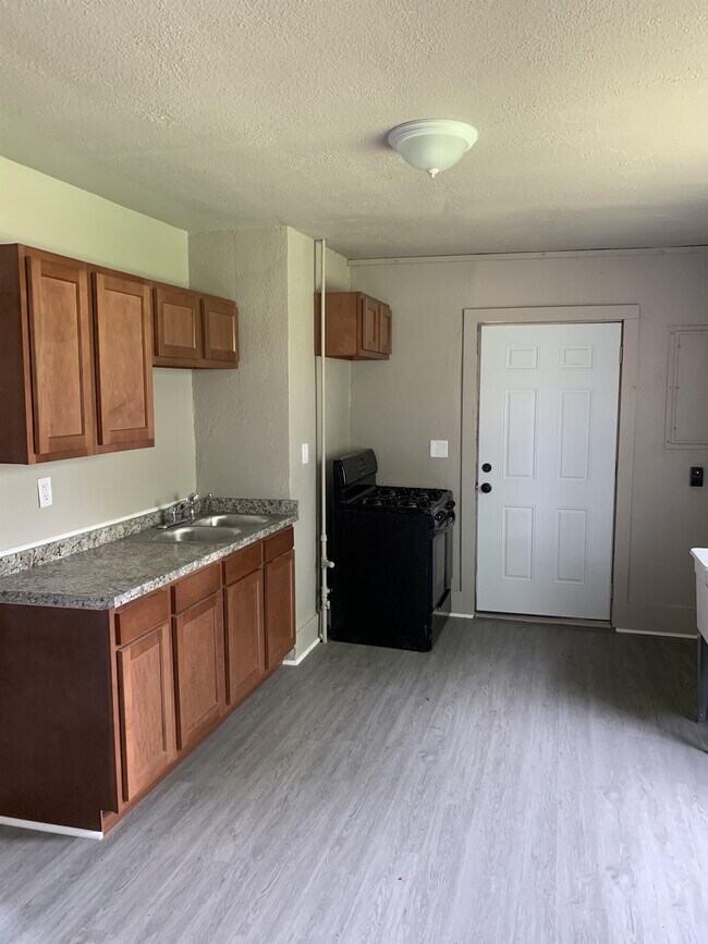 48 Broadway Ave, Ecorse, MI 48229 House Rental in Ecorse, MI