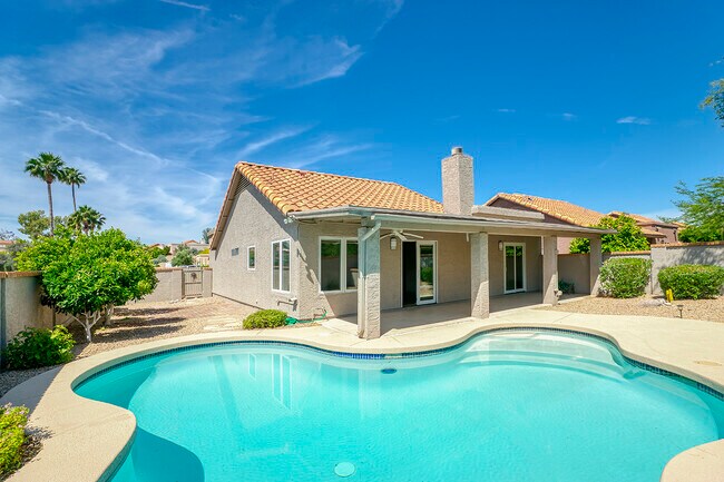 Foto del edificio - 14481 N Kings Way