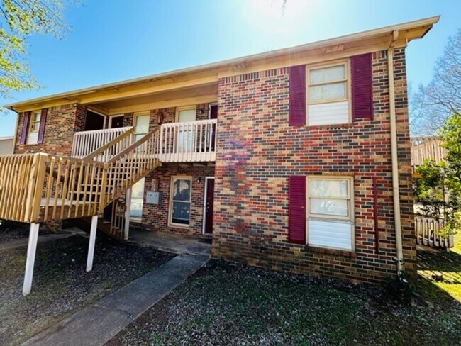 Building Photo - 4433 Torrance Dr NW