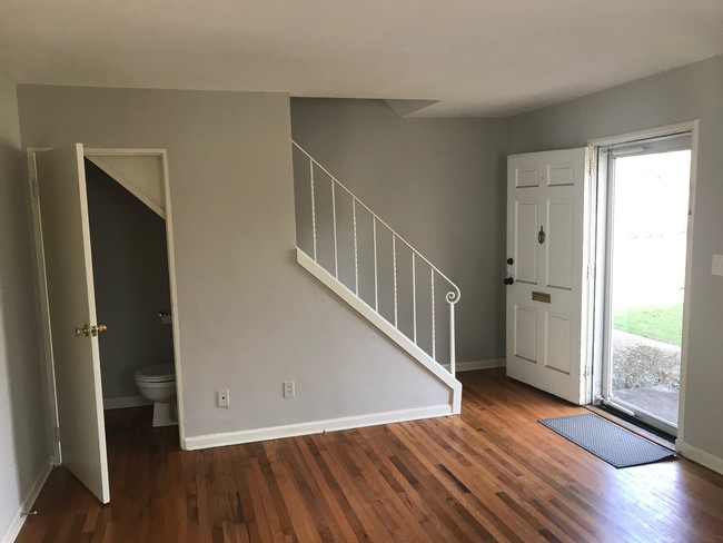 Downstairs 1/2 bath - 935 St Marys St