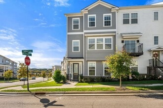 Building Photo - 4201 Camdale Dr