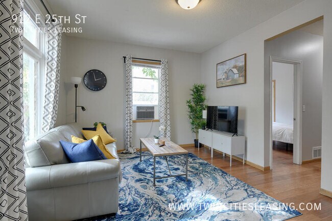 Foto del edificio - 912 E 25th St