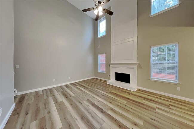 Foto del edificio - 1719 Silverchase Dr SW