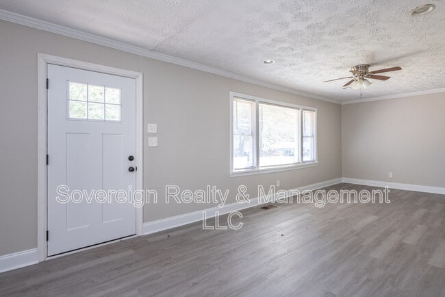 Foto del edificio - 2153 Burroughs Ave SE