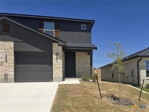Building Photo - 3809 American Elm Dr