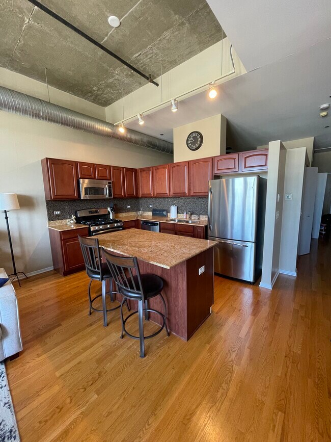 Kitchen - 849 N Franklin St