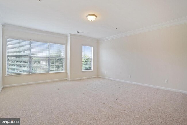 Building Photo - 15334 Kensington Park Dr