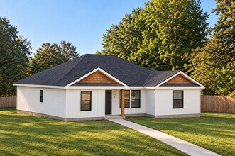 Building Photo - 3961 McCain Rd