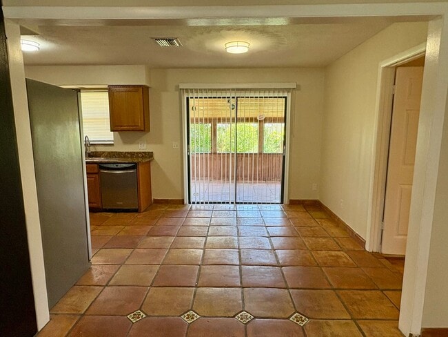 Building Photo - 3/2 Jensen Beach Home with fenced yard and no HOA