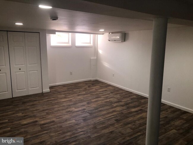 Building Photo - 8106 Pleasant Plains Rd