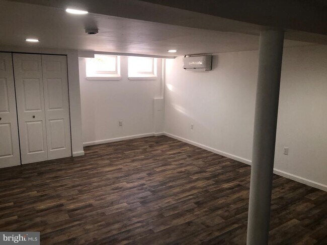 Foto del edificio - 8106 Pleasant Plains Rd