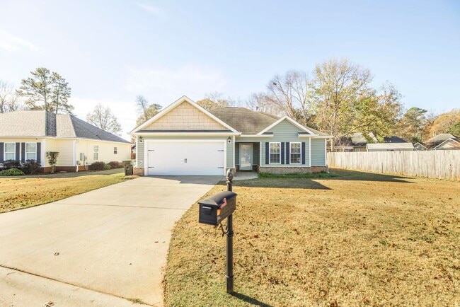 Building Photo - 102 Summerstone Bend