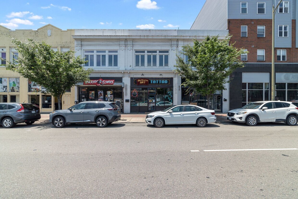 Primary Photo - 821 W Broad St